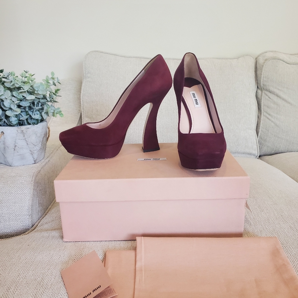 Brand new Miu Miu by Prada suede heels 39 9